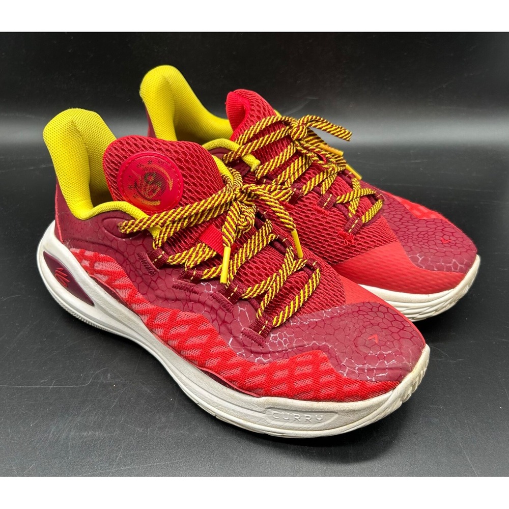 Under Armour Curry Basketball Shoes Bruce Lee‎ Fire Youth 5.5 Red 3027577-600